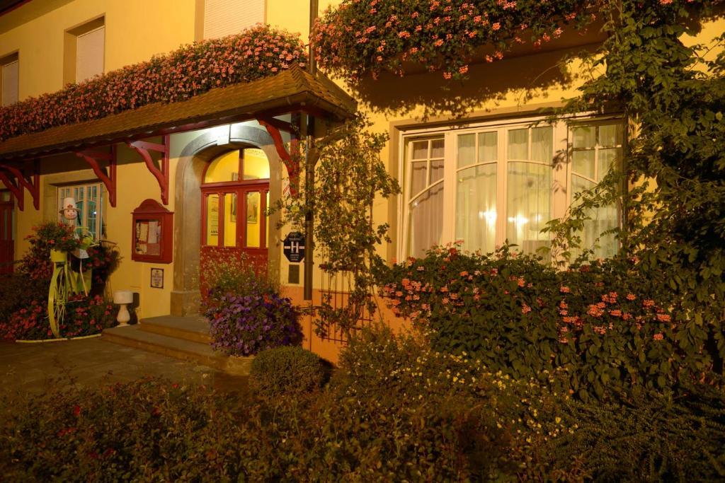Le Pre Serroux Champagney Exterior foto
